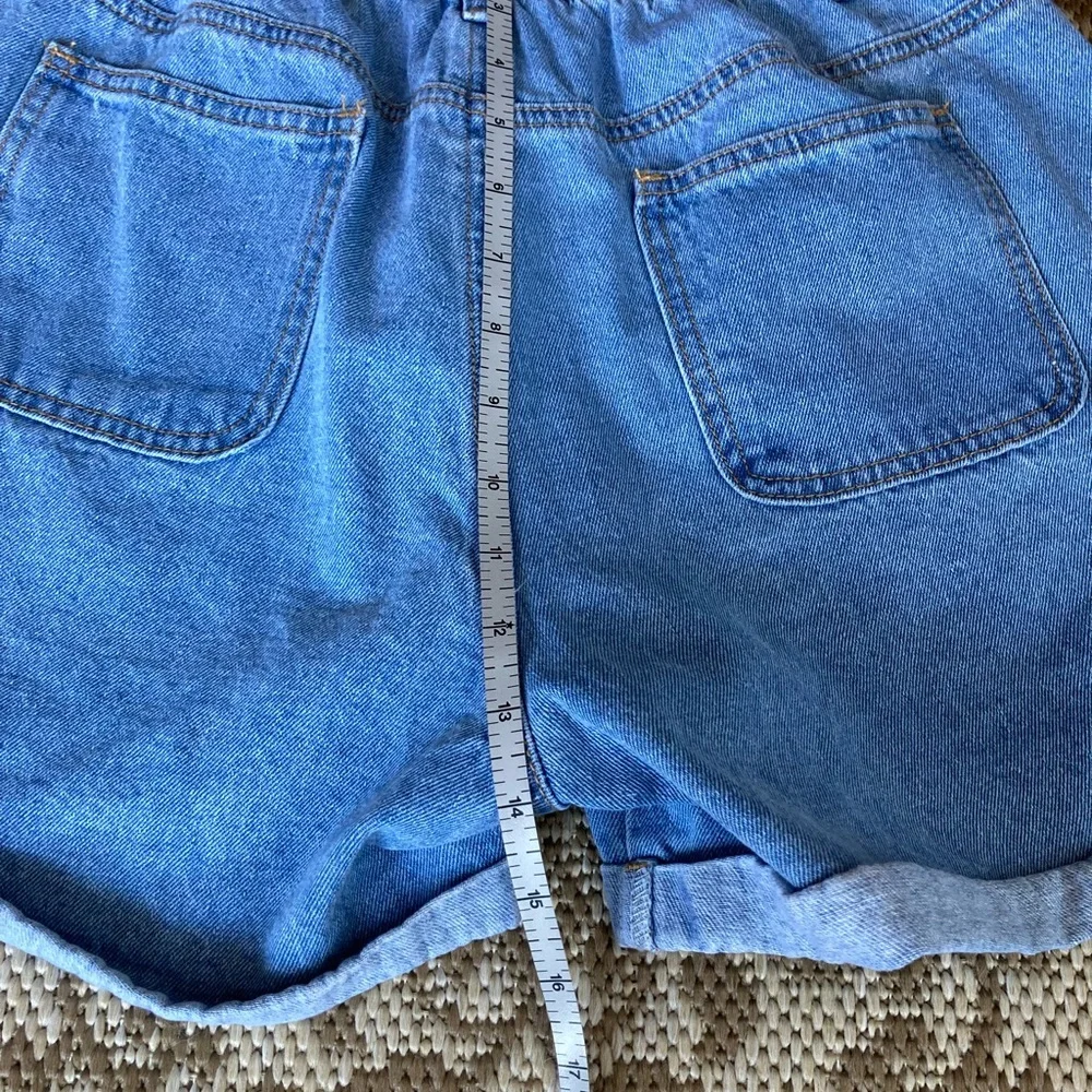 Aaron & Amber Light Denim Washed Distressed High Waist Shorts Size M - Picture 6 of 8